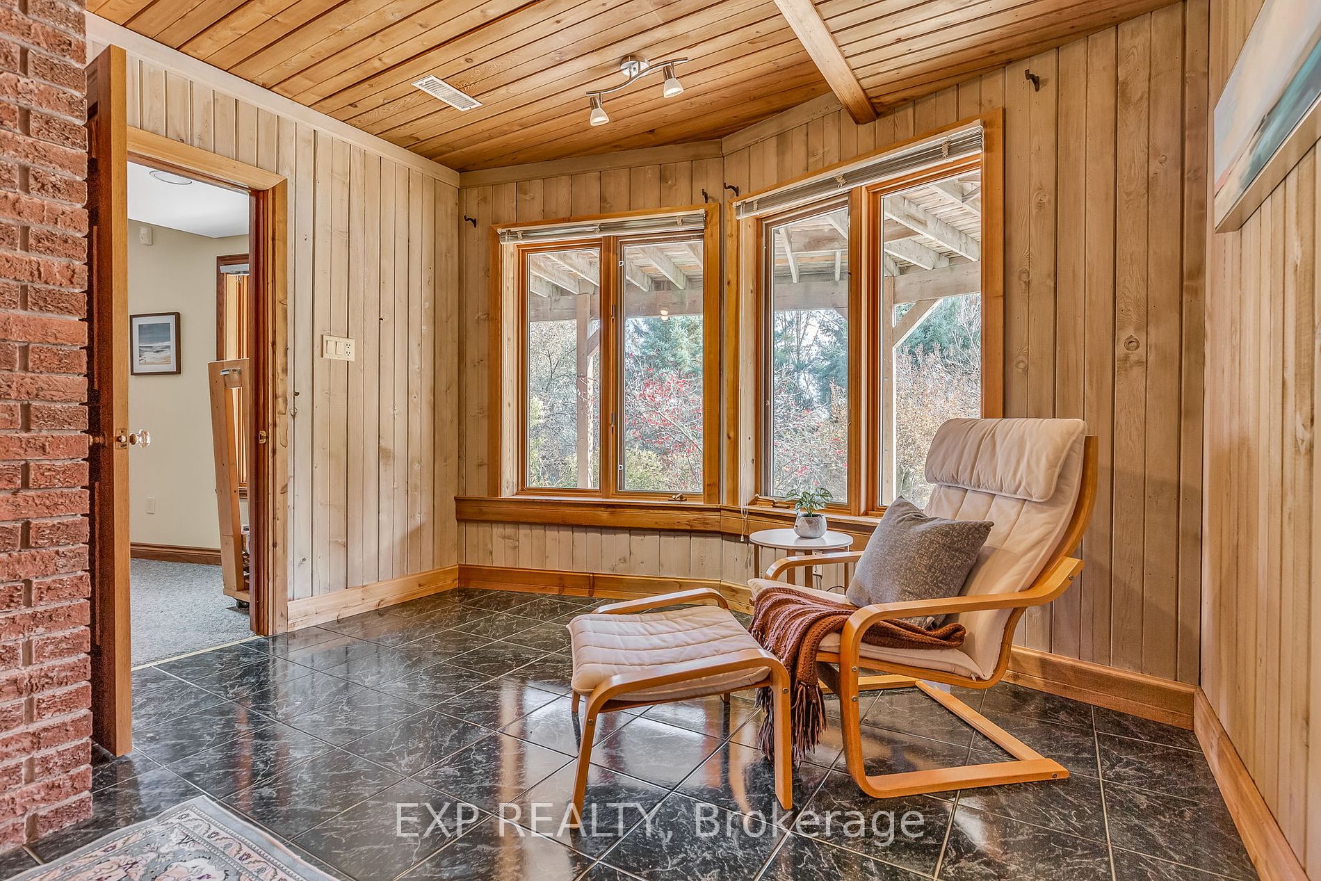 372 Broomfield Rd