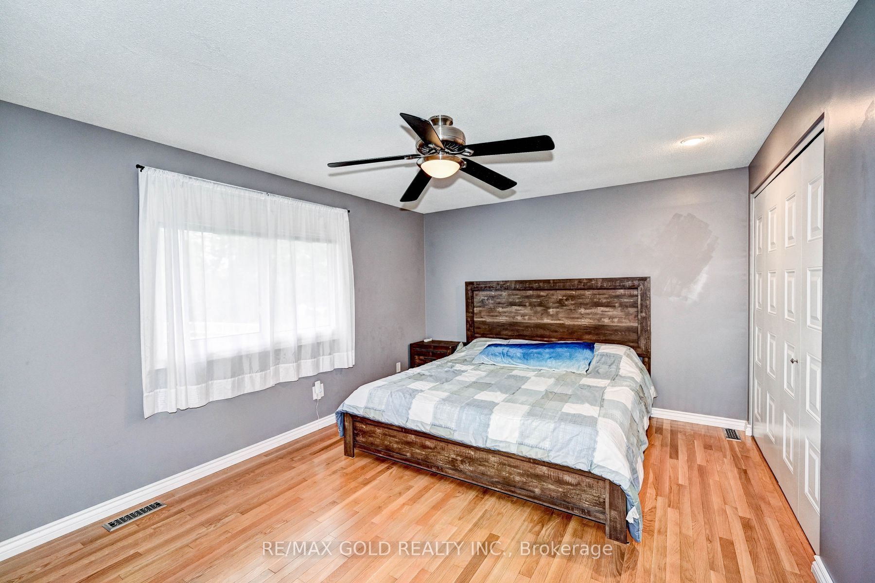 288 Salisbury Ave