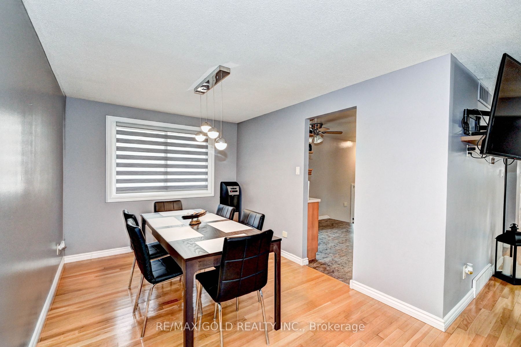 288 Salisbury Ave