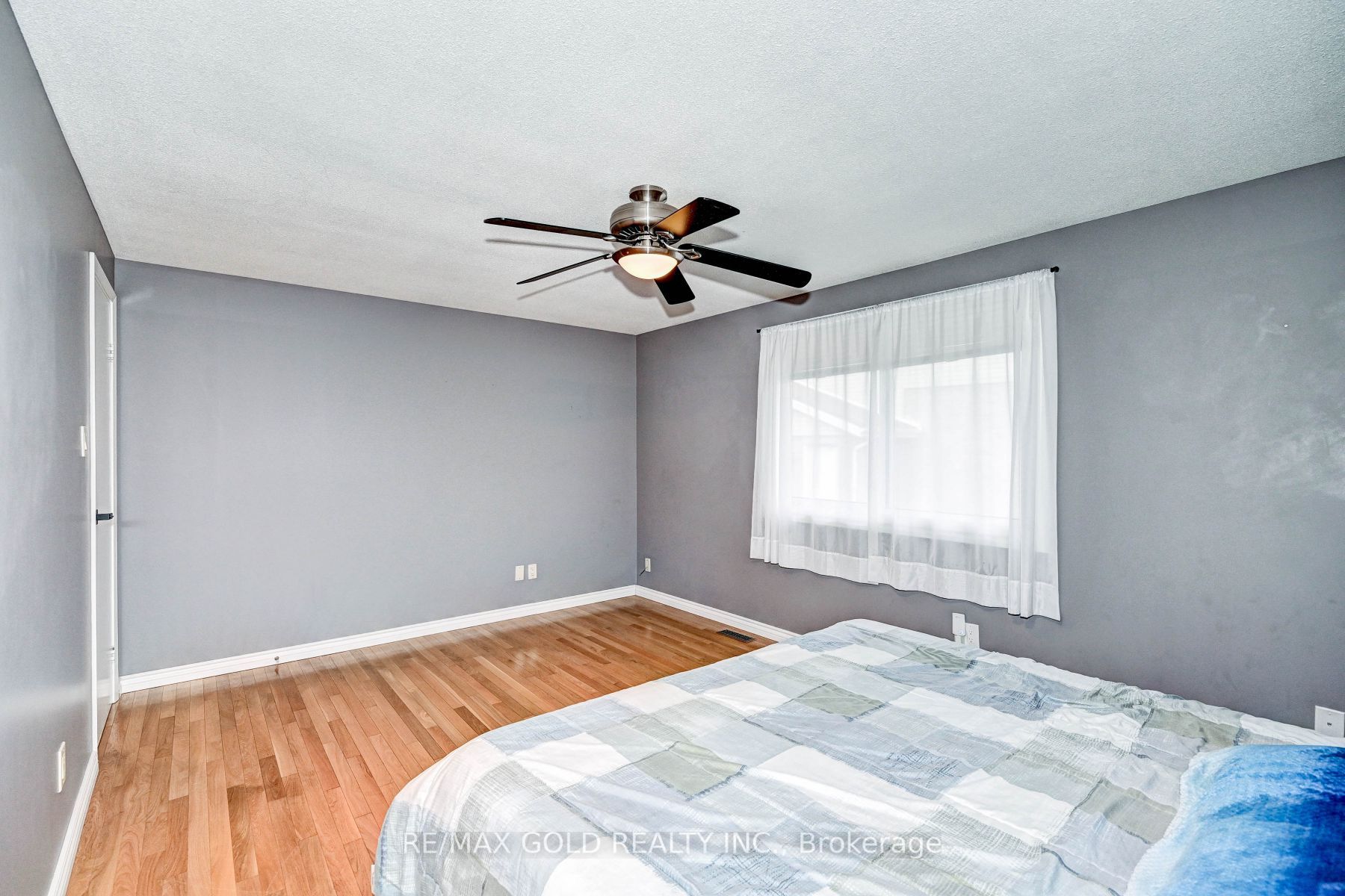 288 Salisbury Ave