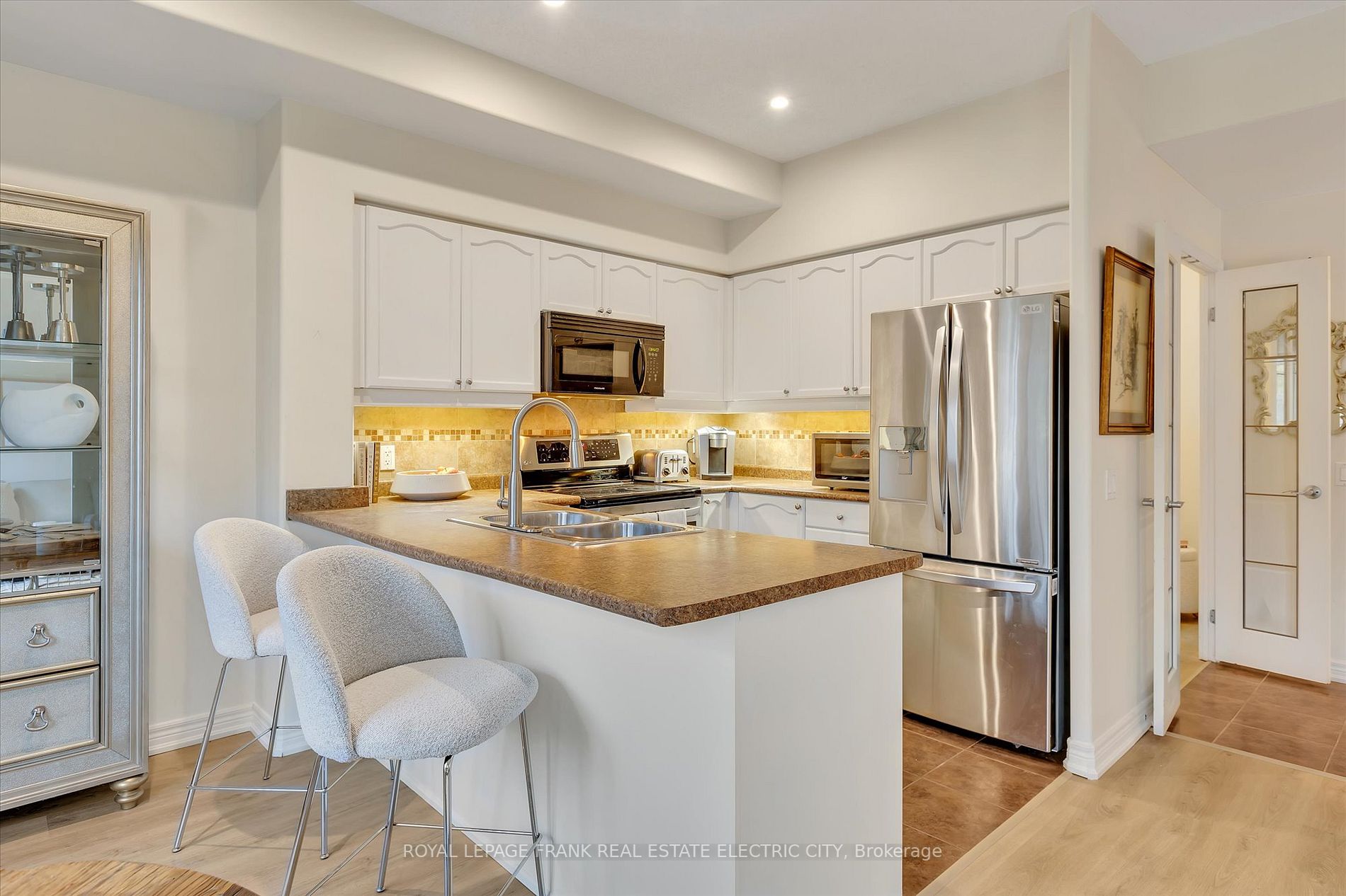 869 Clonsilla Ave, #113