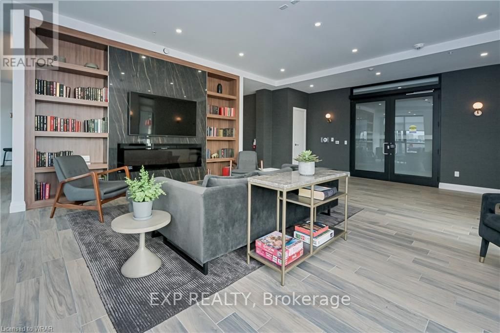 181 King Street St S, #712