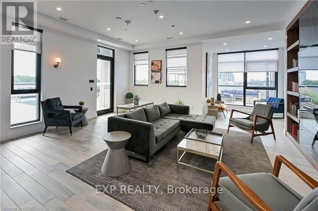 181 King Street St S, #712