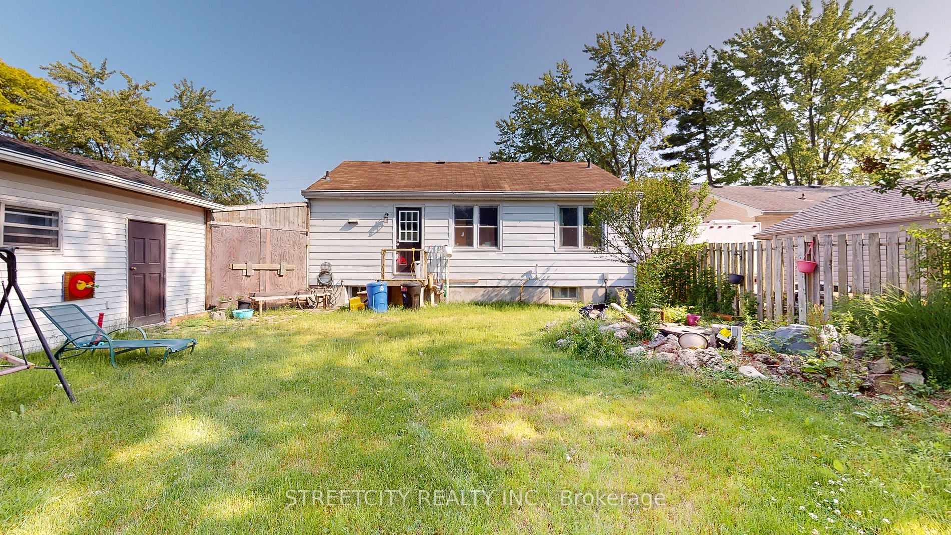 624 Tennent Ave N
