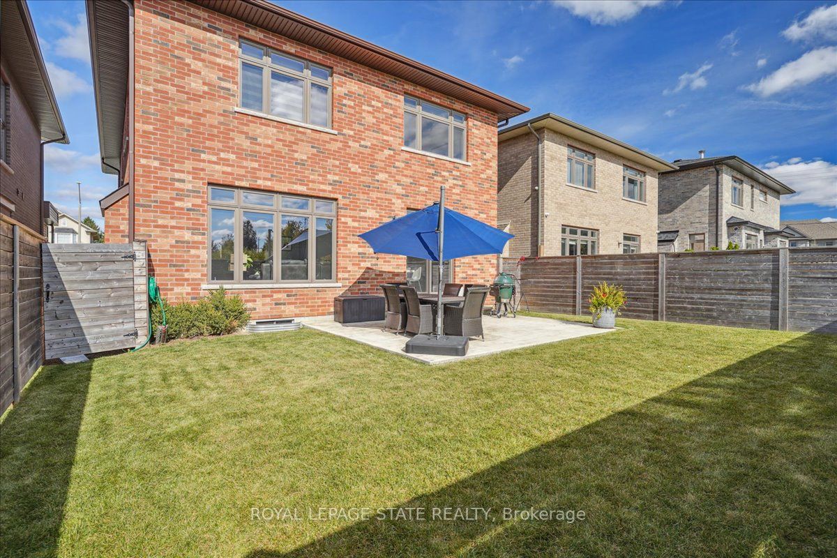 11 Secinaro Ave