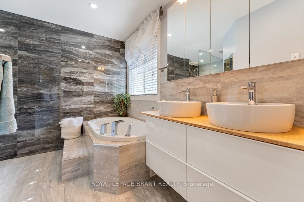 231 Parkside Dr