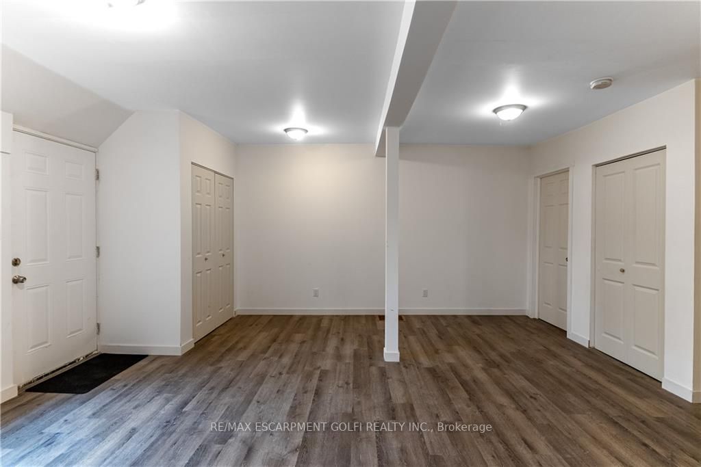 275 Dunsmure Rd