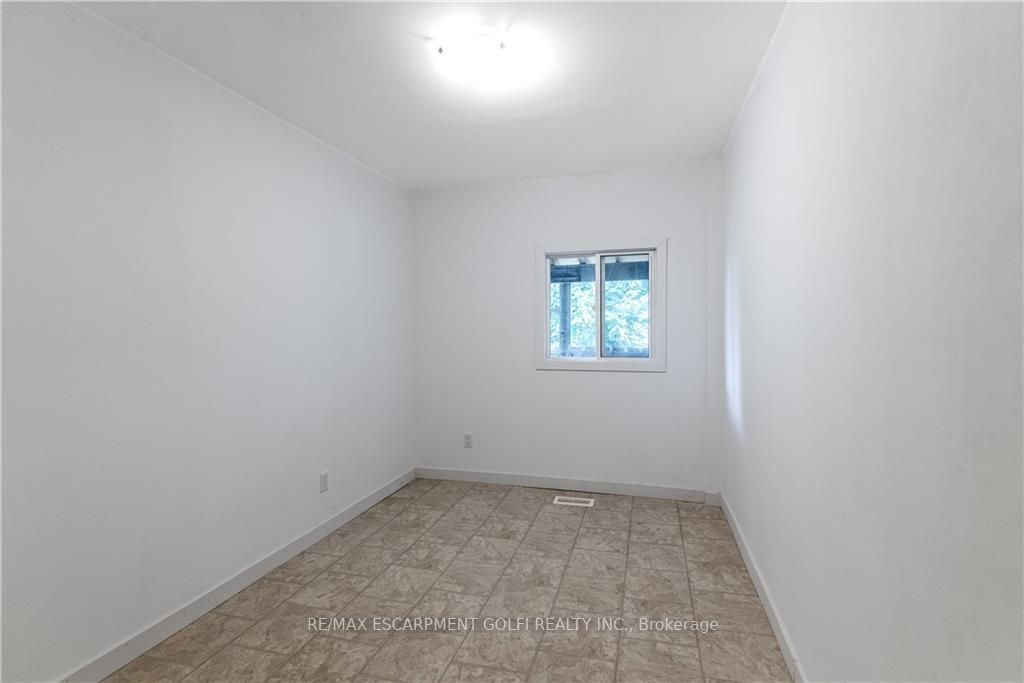 275 Dunsmure Rd