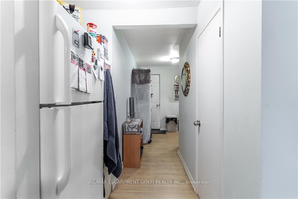 275 Dunsmure Rd