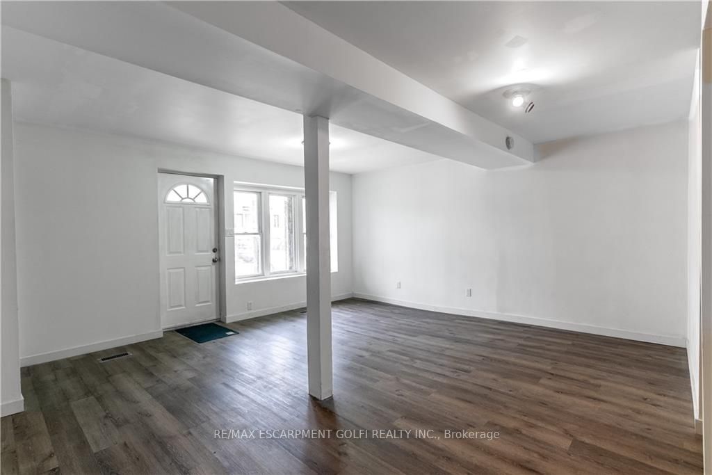 275 Dunsmure Rd