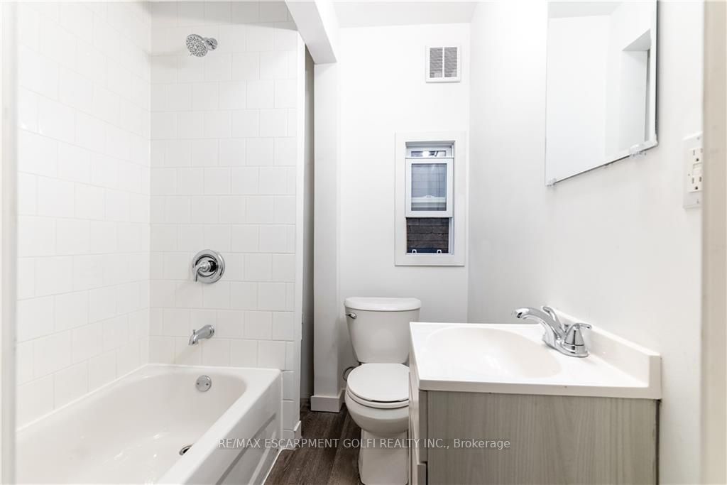 275 Dunsmure Rd