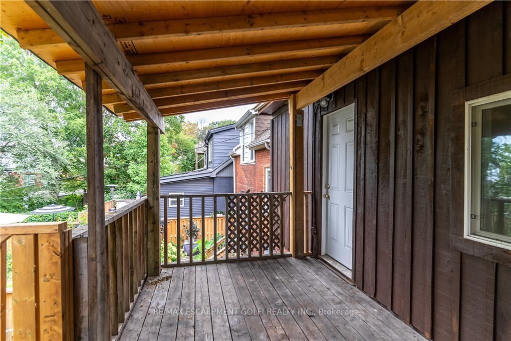 275 Dunsmure Rd