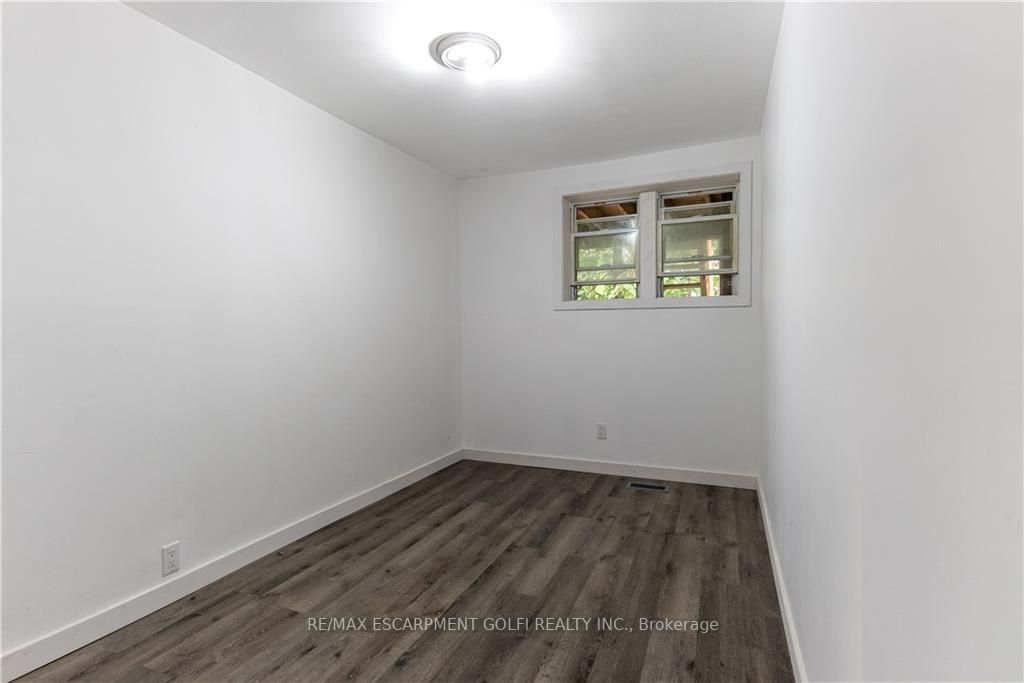 275 Dunsmure Rd