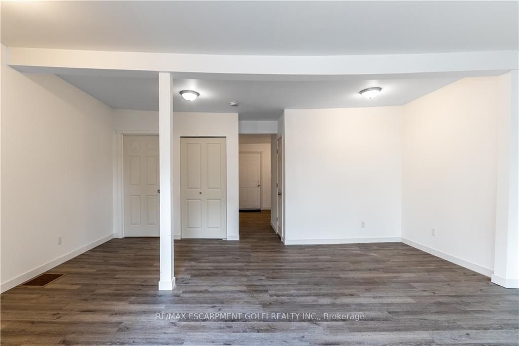 275 Dunsmure Rd