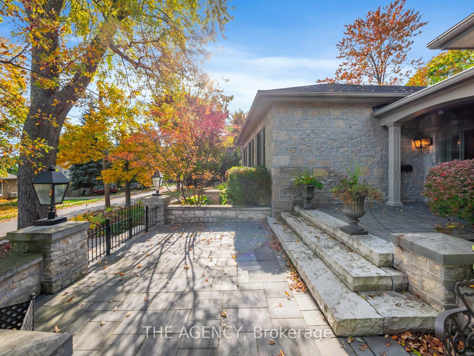 43 Galt St