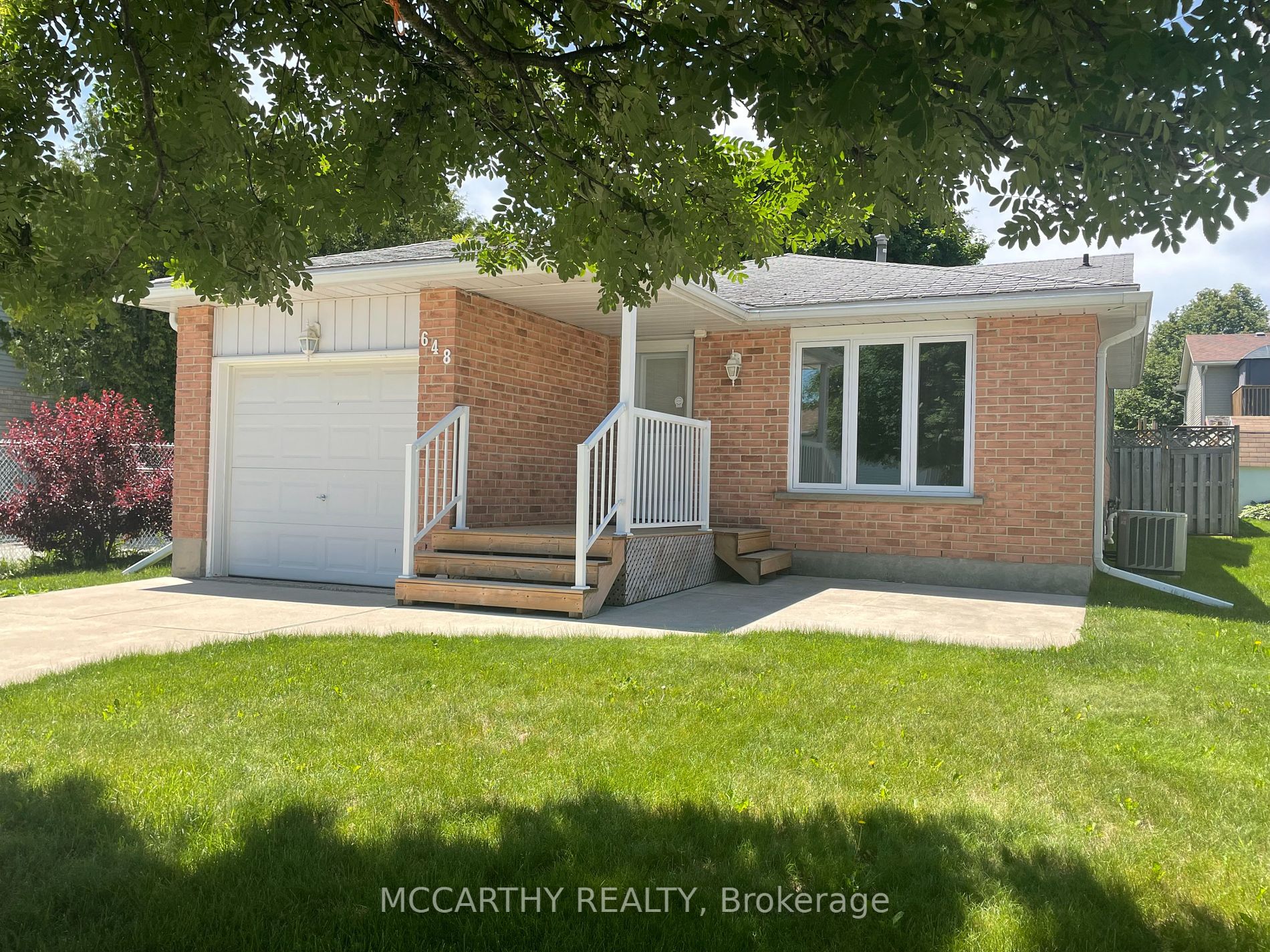 648 Canfield Pl