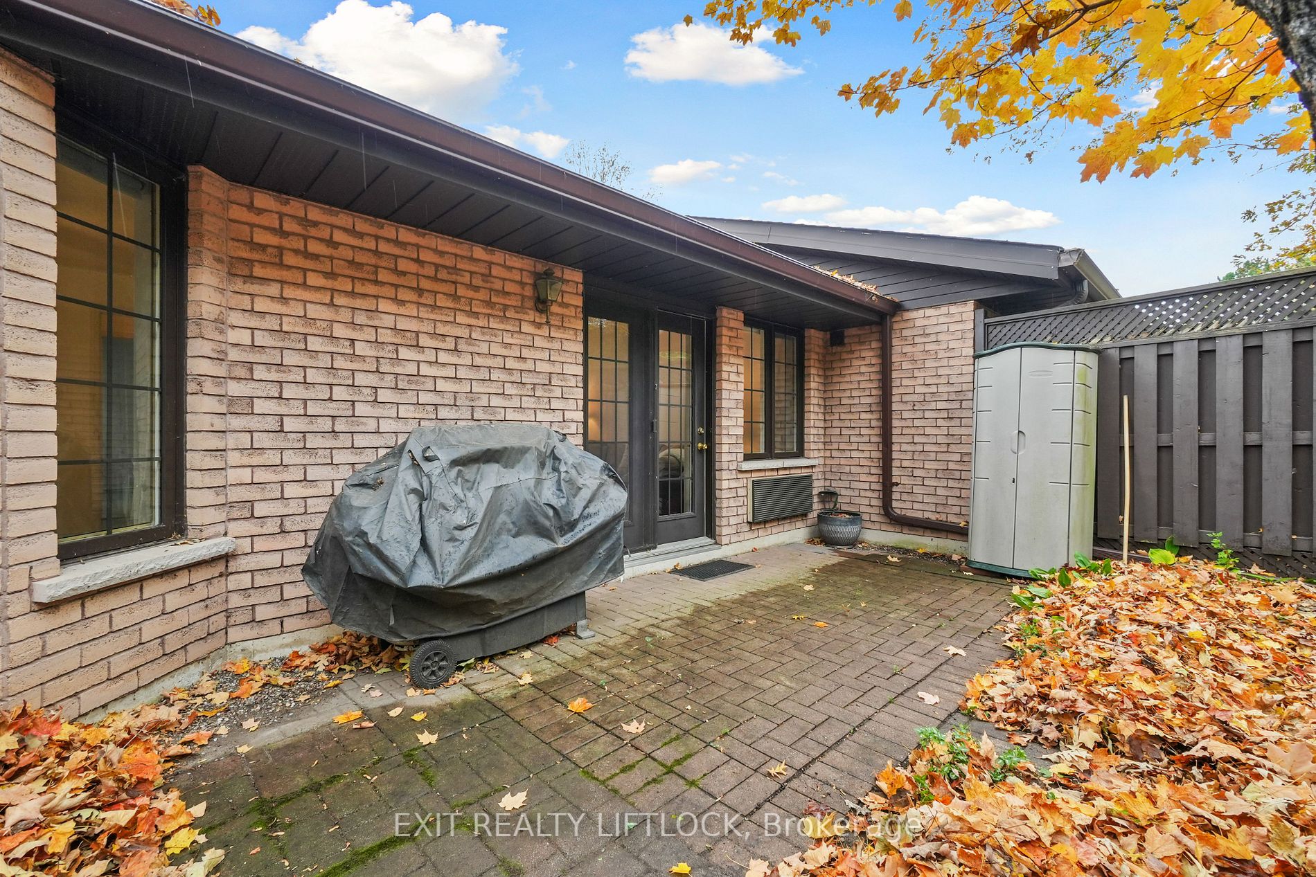 695 Whitaker St, #9