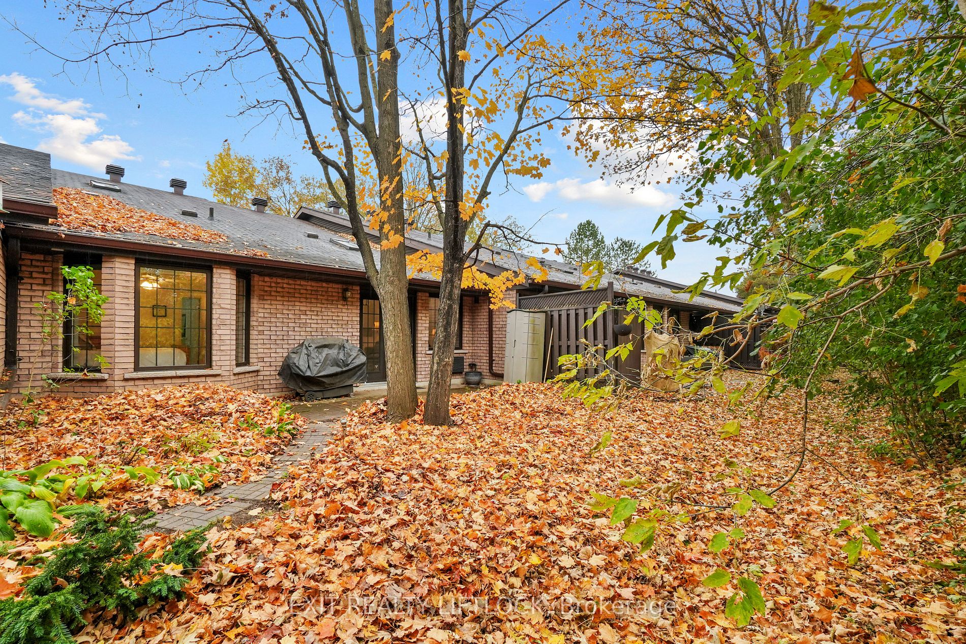695 Whitaker St, #9