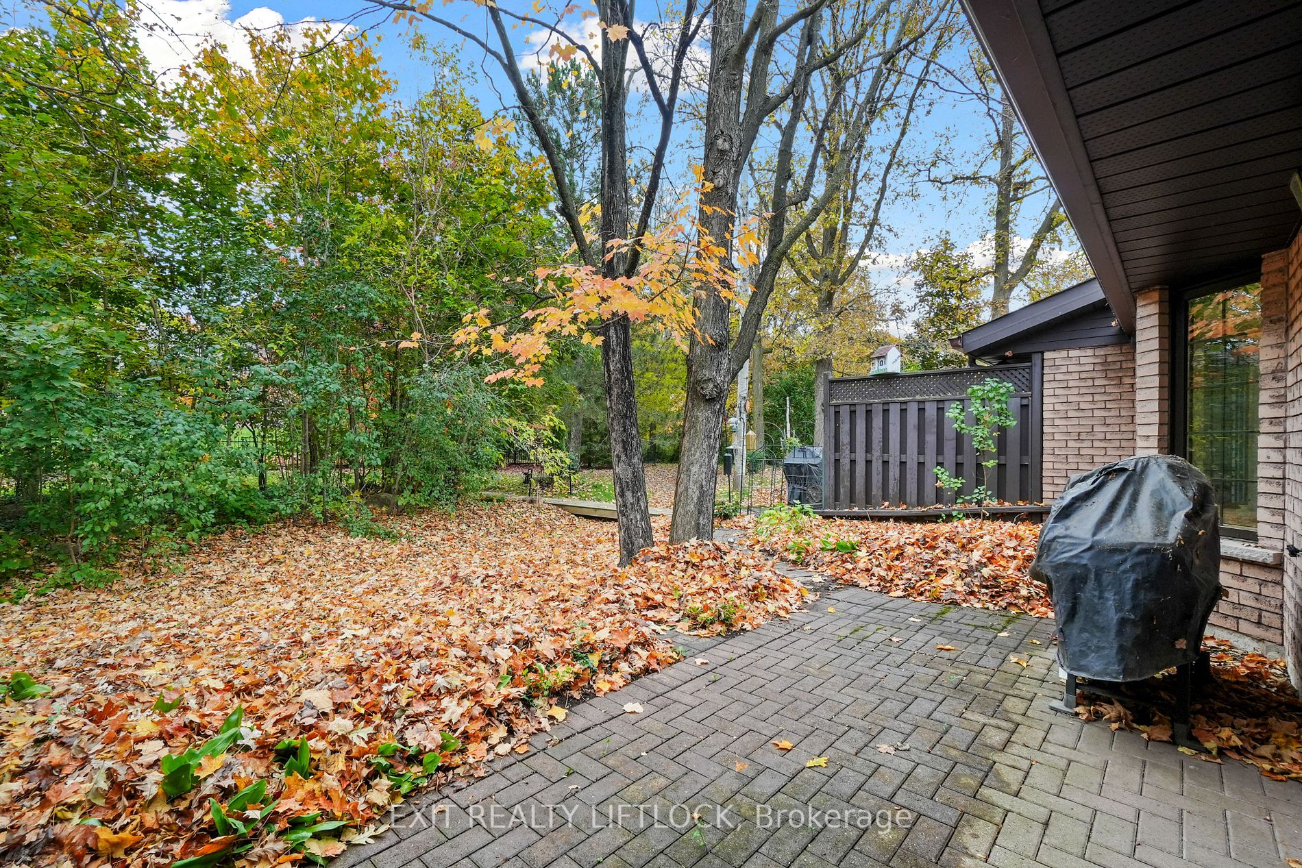 695 Whitaker St, #9