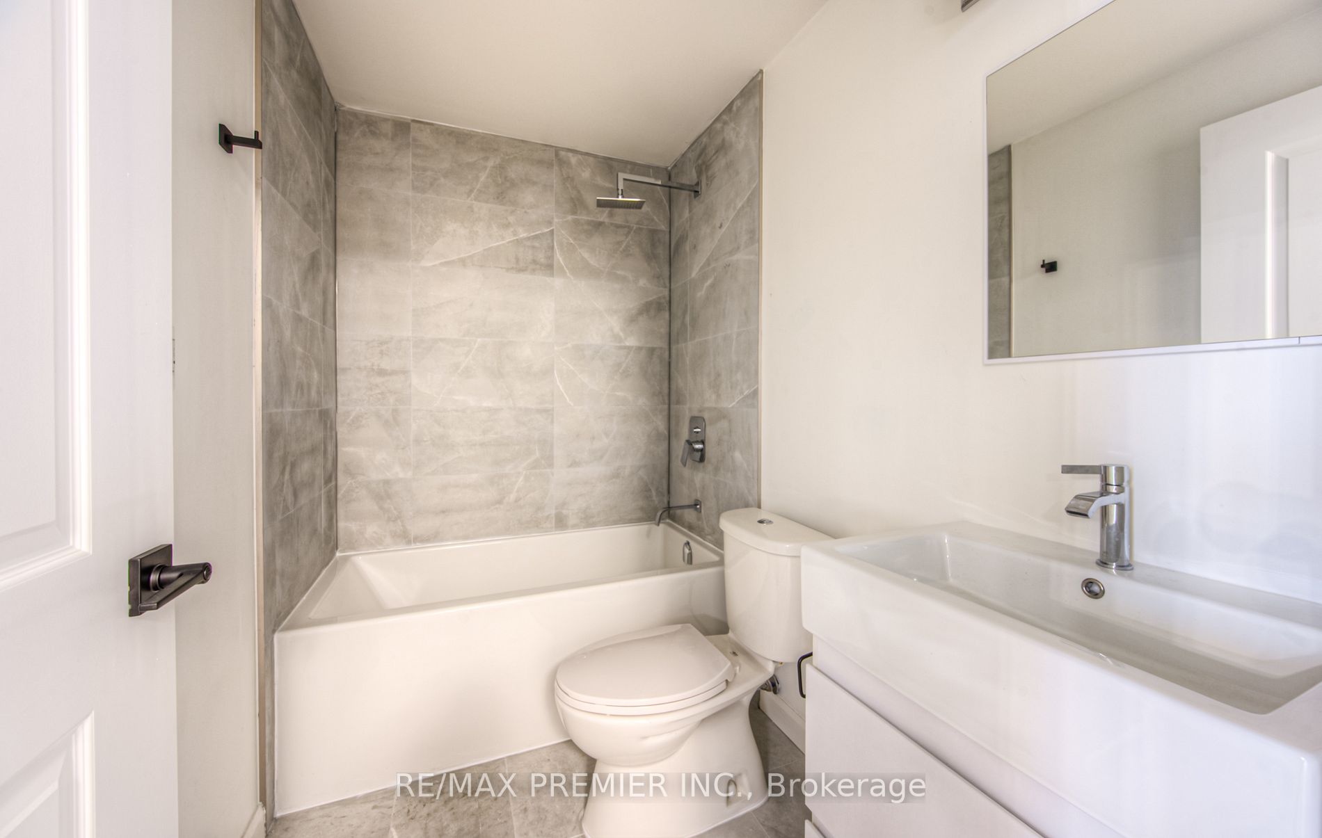 7 Erie Ave N, #210