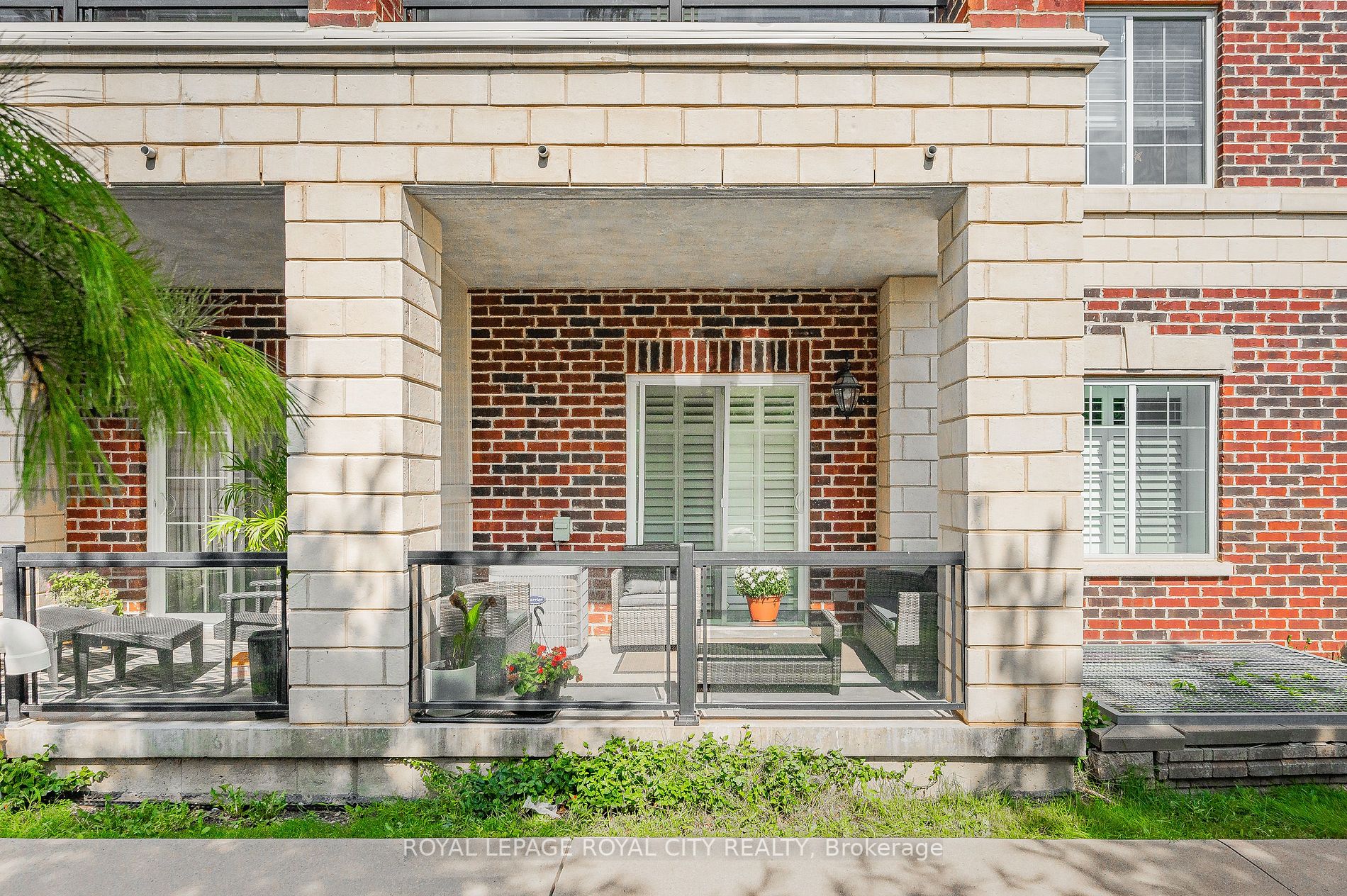 308 Watson Parkway N, #102