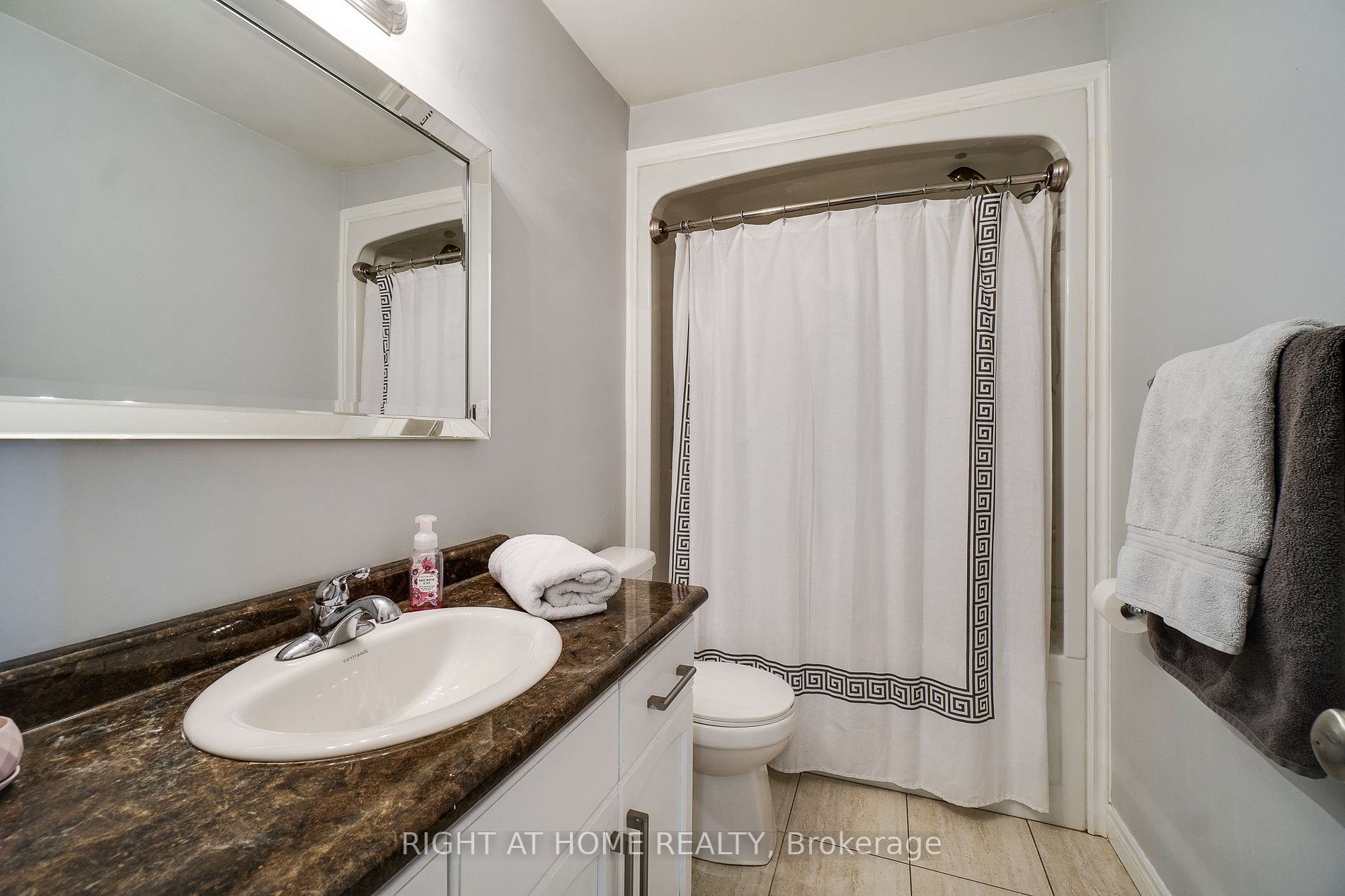 70 Highgate Dr, #12
