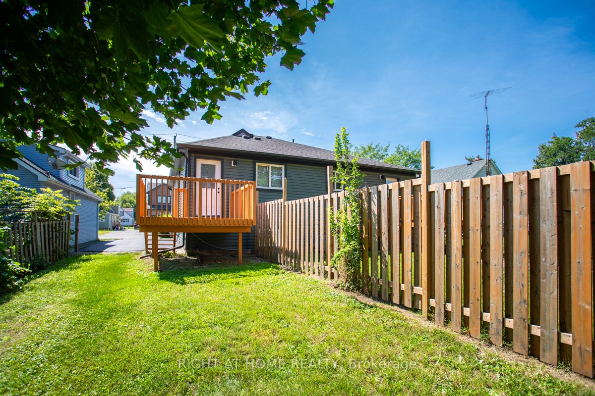 18 Bailey St