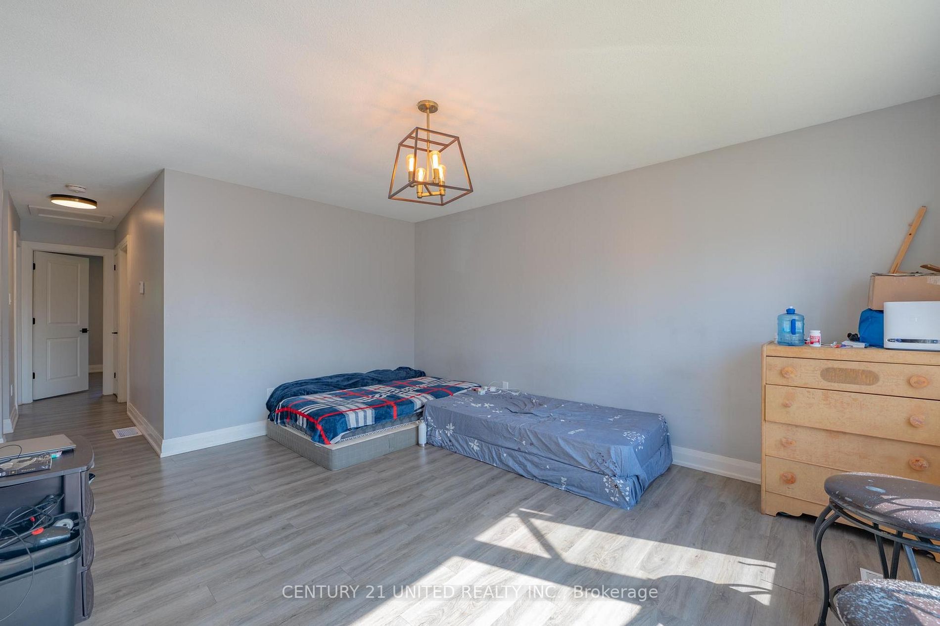 818 Orpington Ave