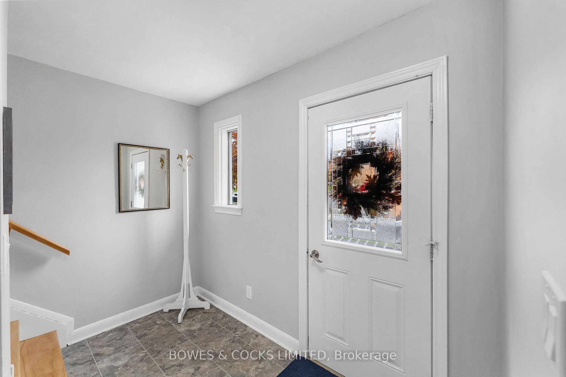 861 Valleyview Dr