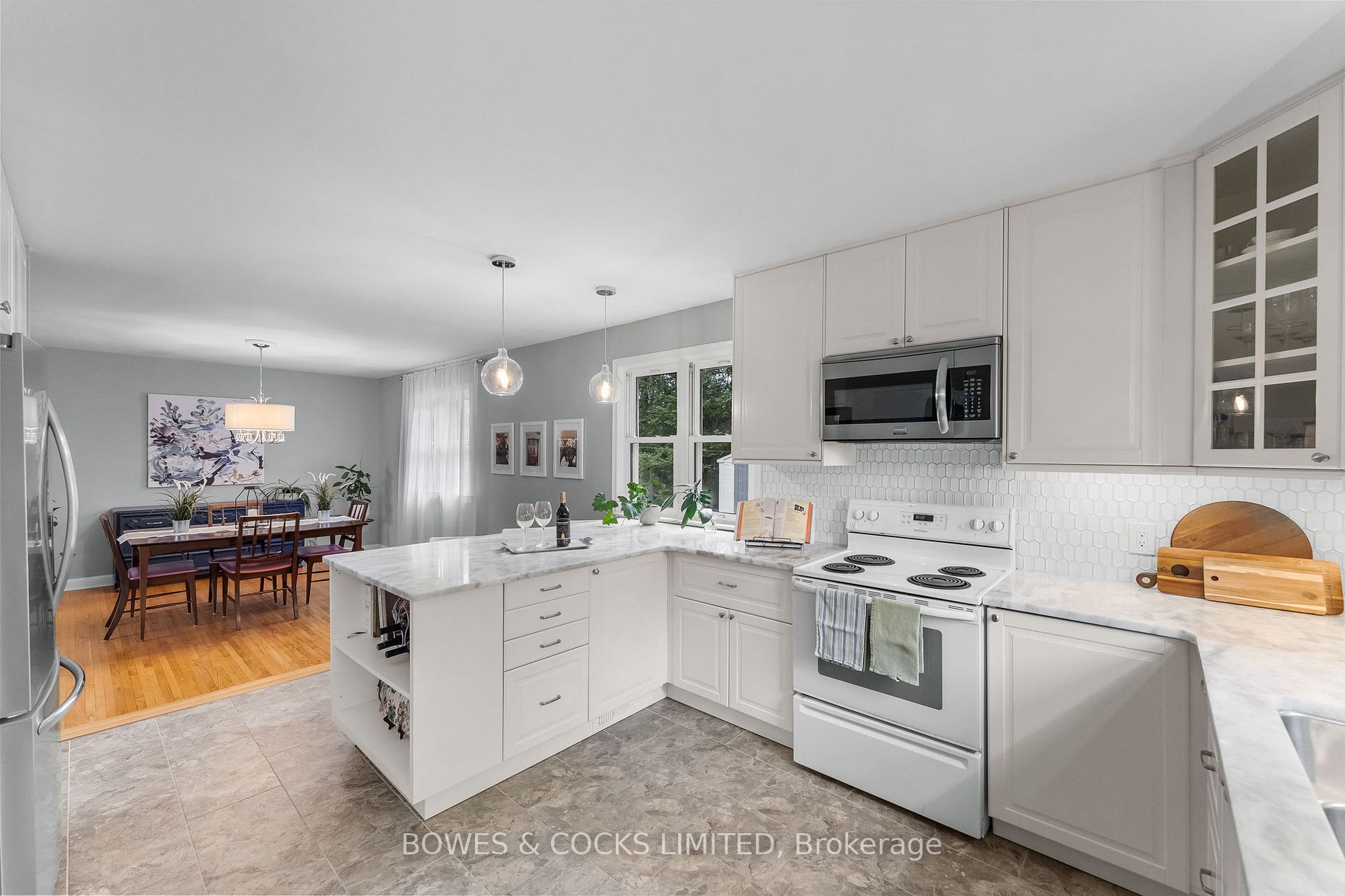 861 Valleyview Dr