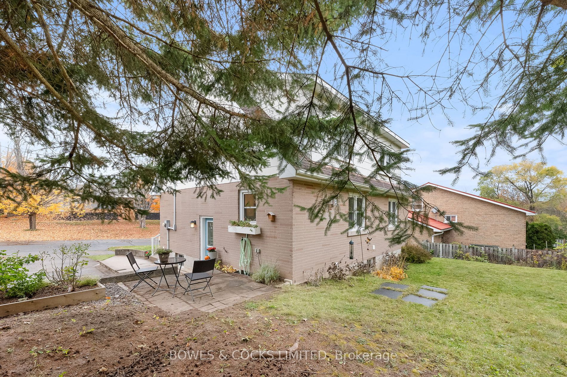 861 Valleyview Dr