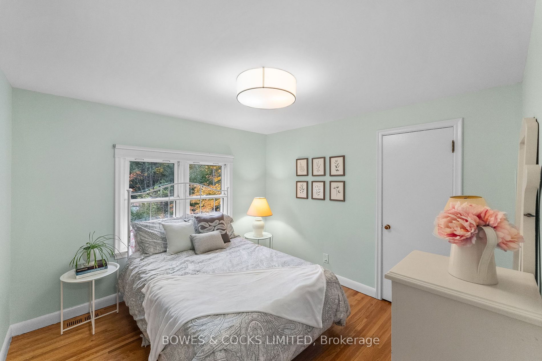 861 Valleyview Dr