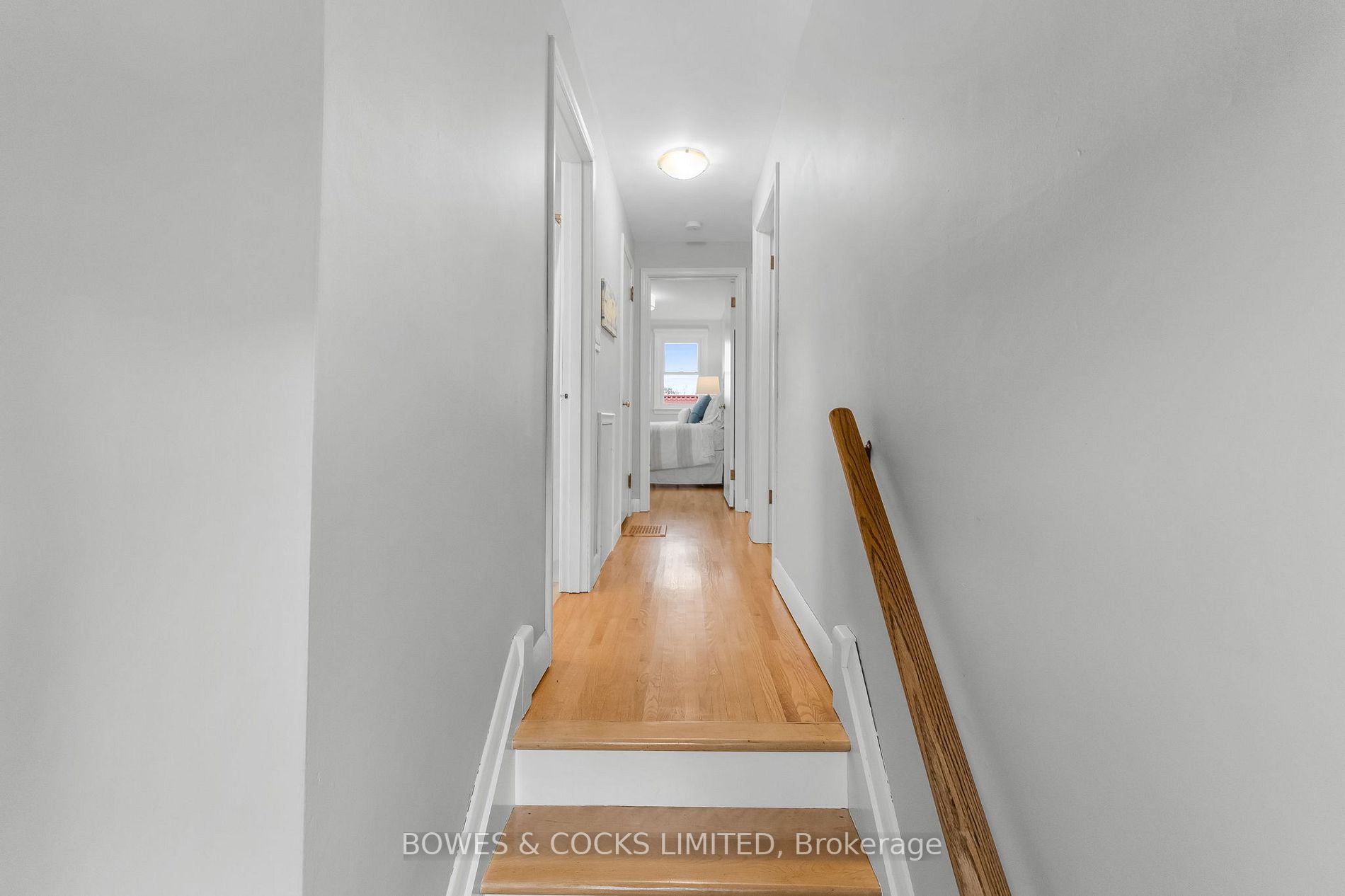 861 Valleyview Dr