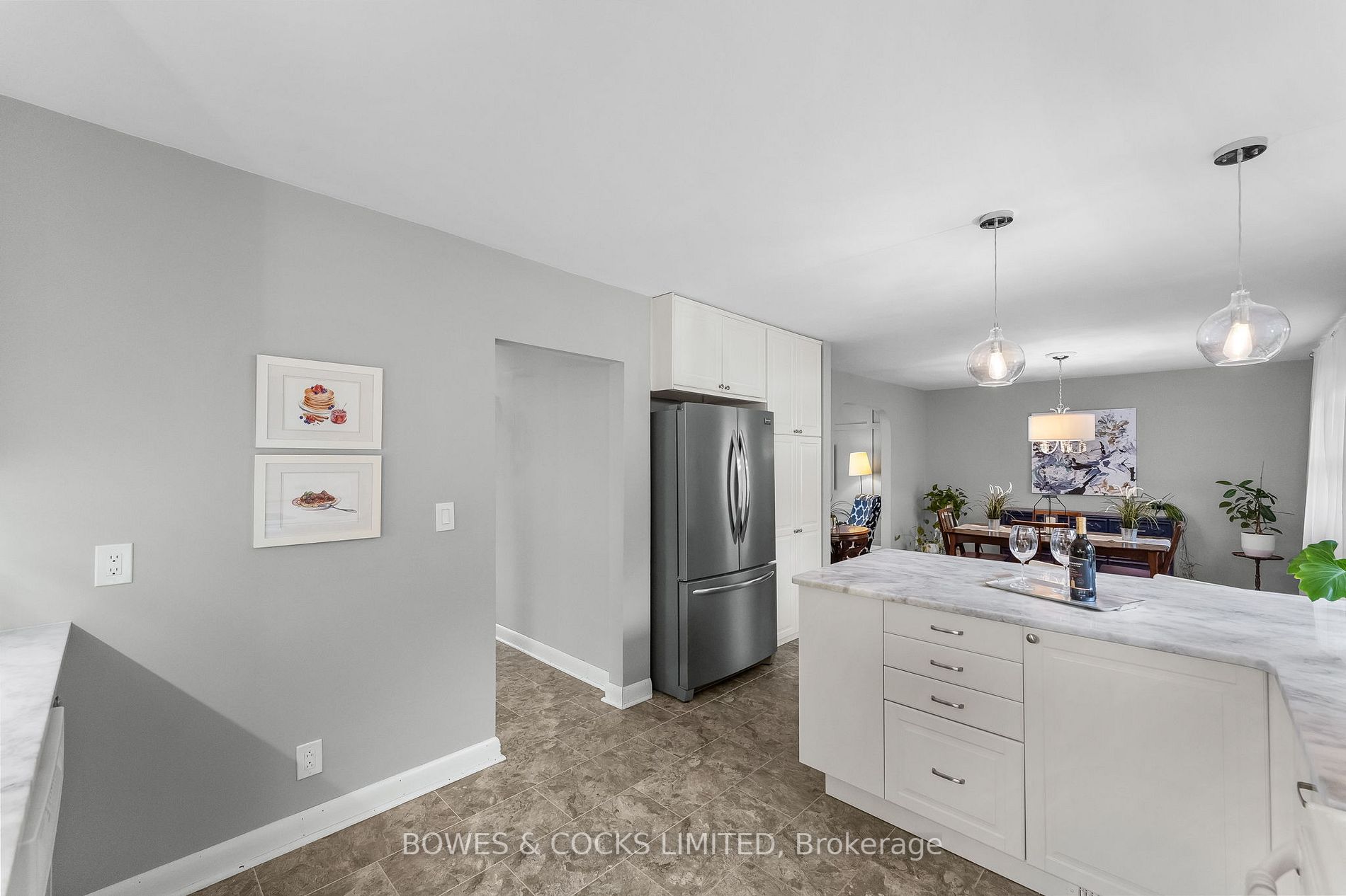 861 Valleyview Dr