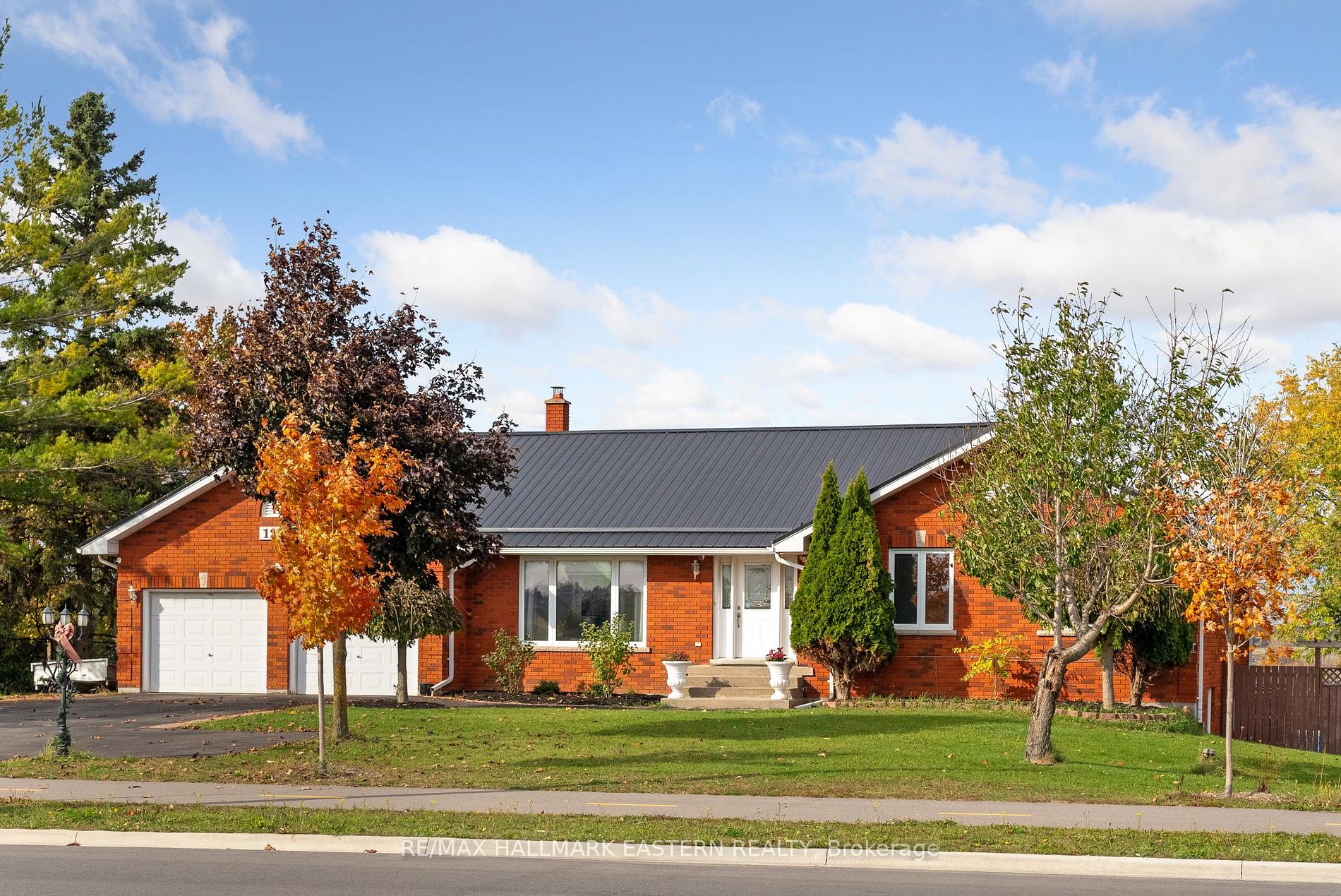 1234 Parkhill Rd W