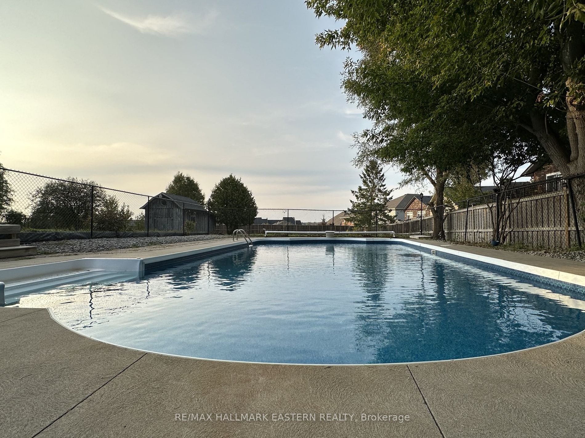 1234 Parkhill Rd W