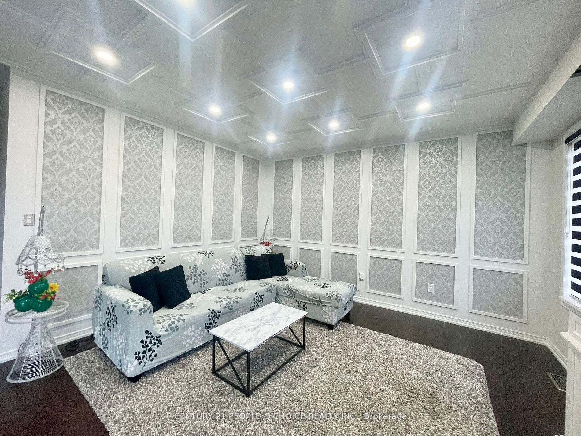 5 Burgess Cres