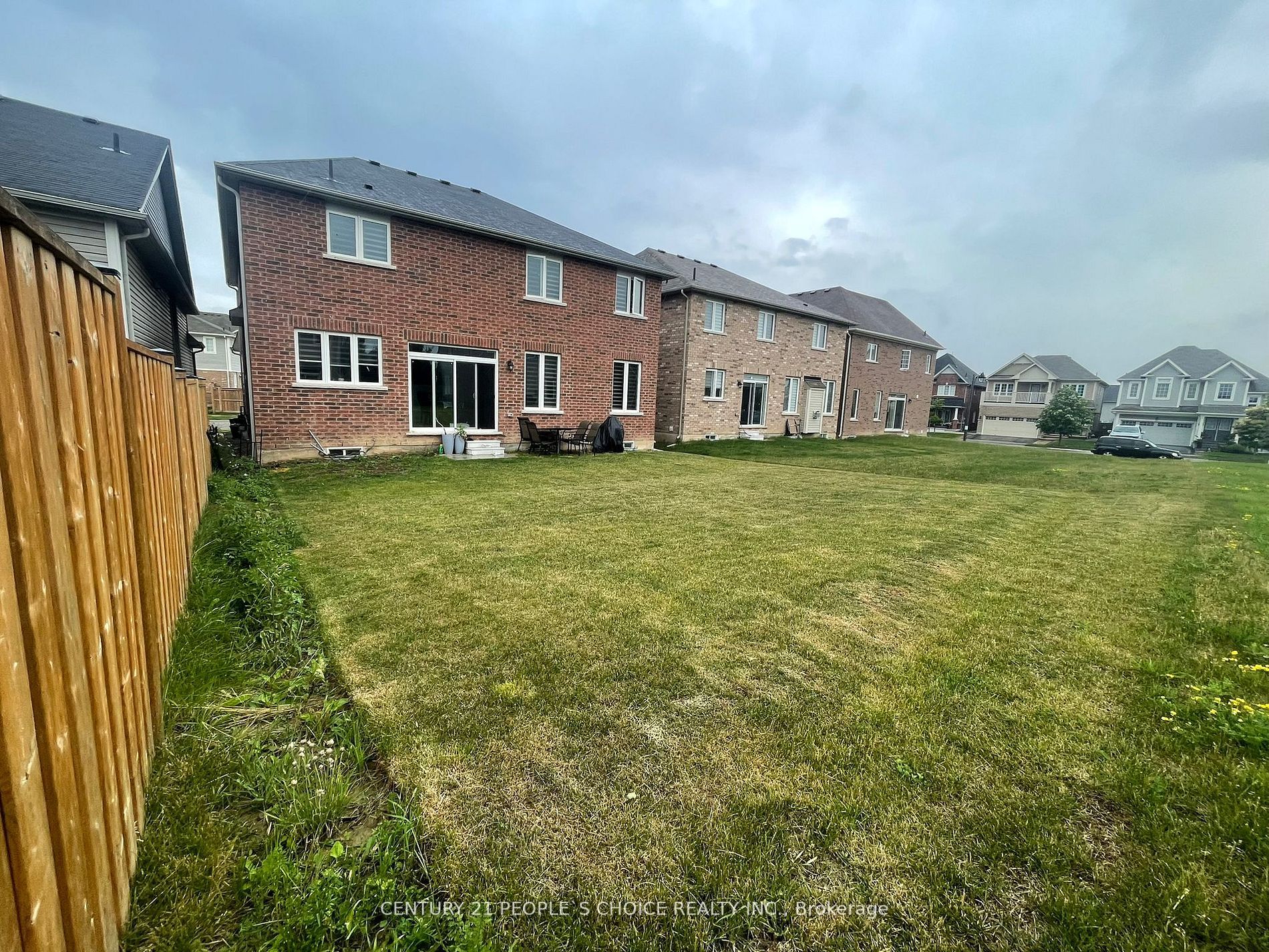 5 Burgess Cres