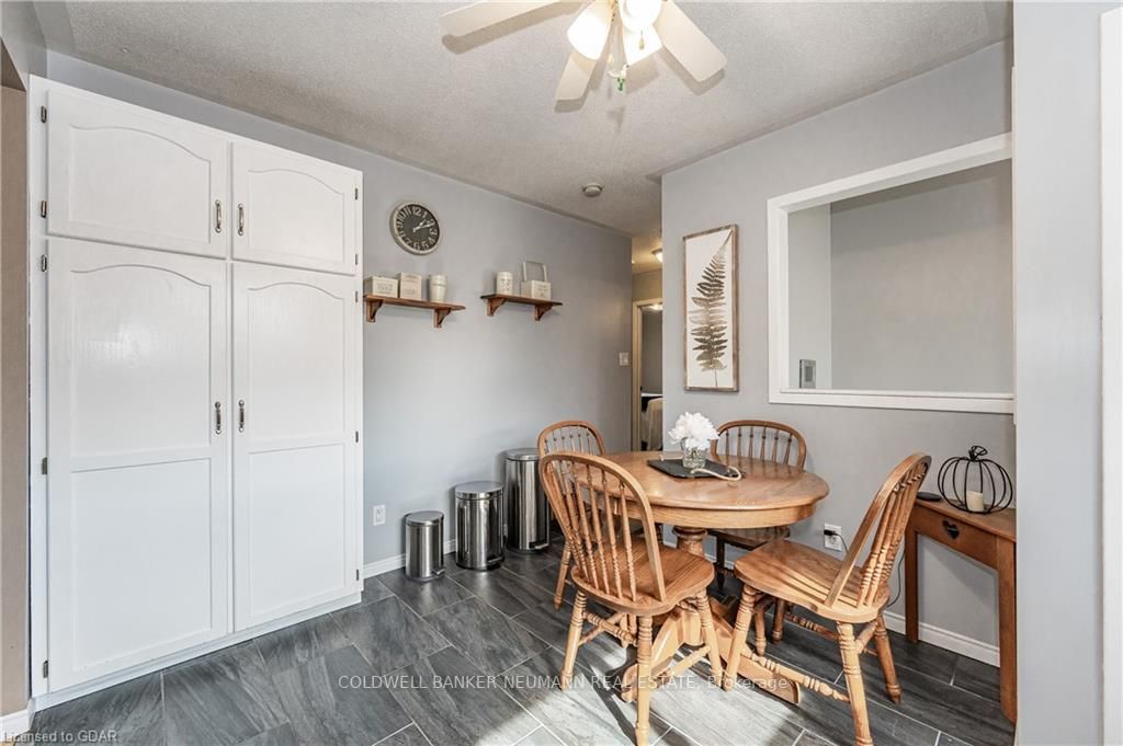 36 Upton Cres