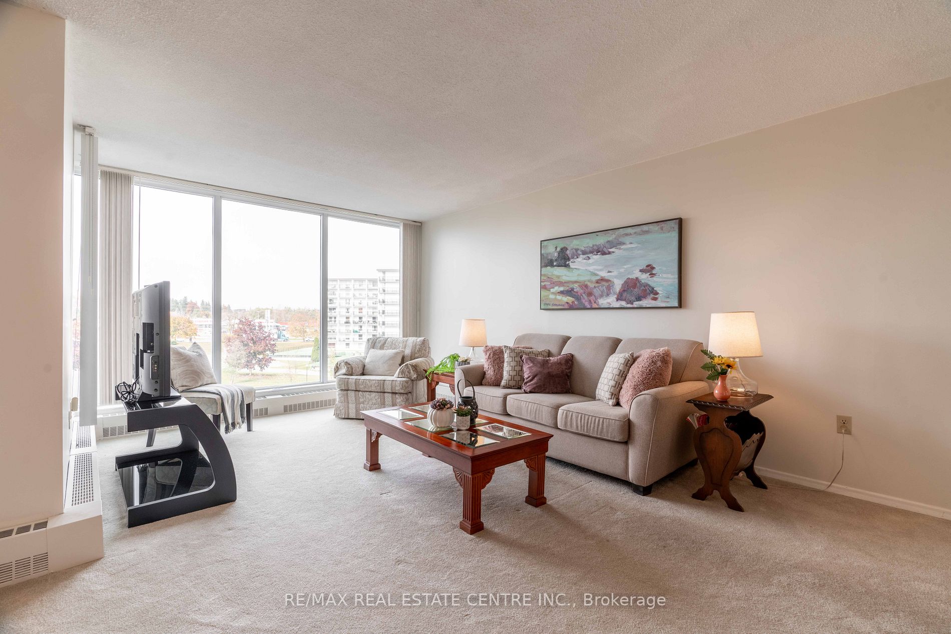 19 Woodlawn Rd E, #308