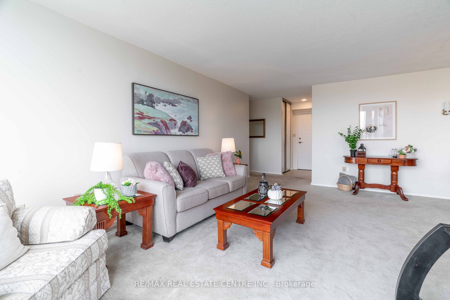 19 Woodlawn Rd E, #308