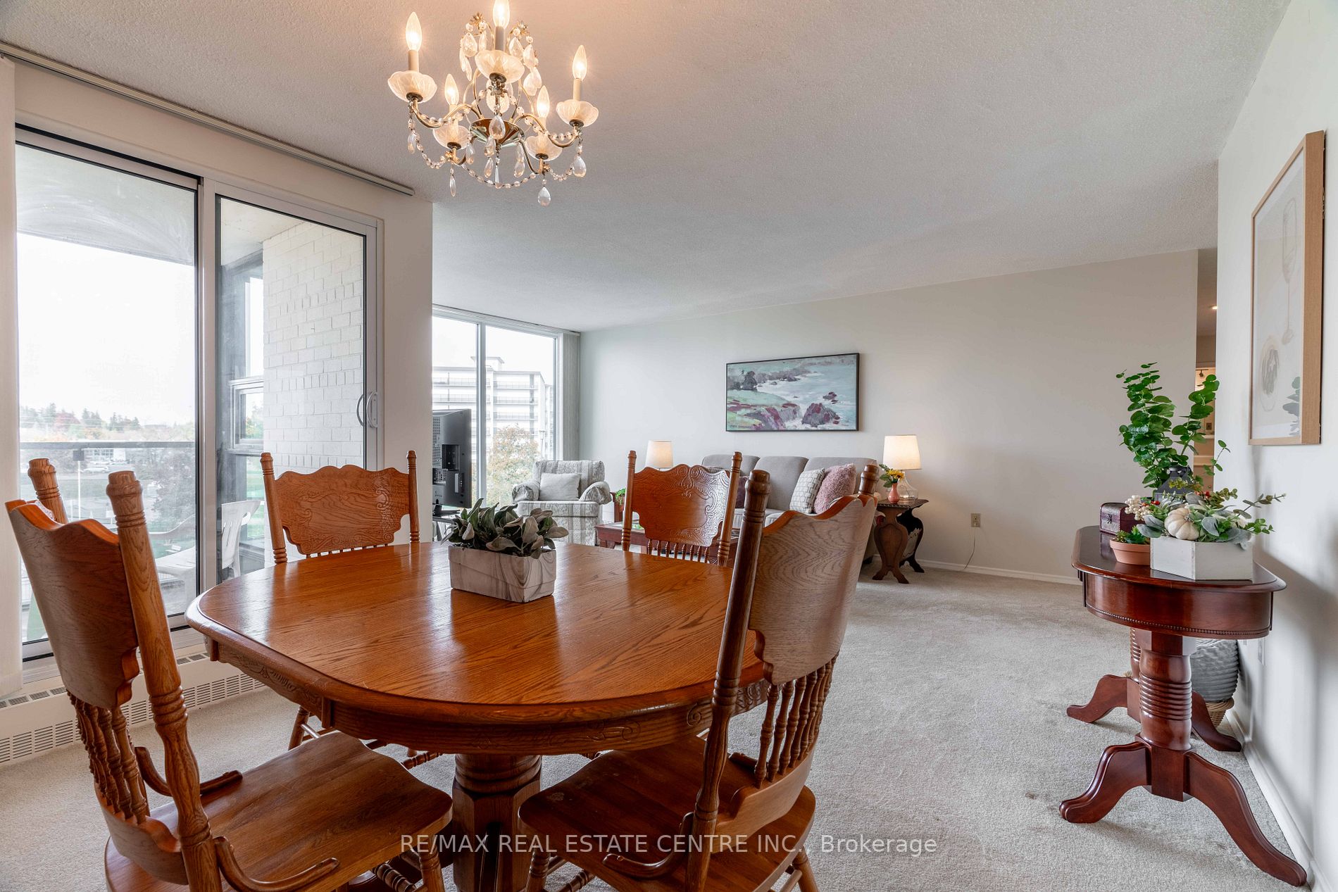 19 Woodlawn Rd E, #308