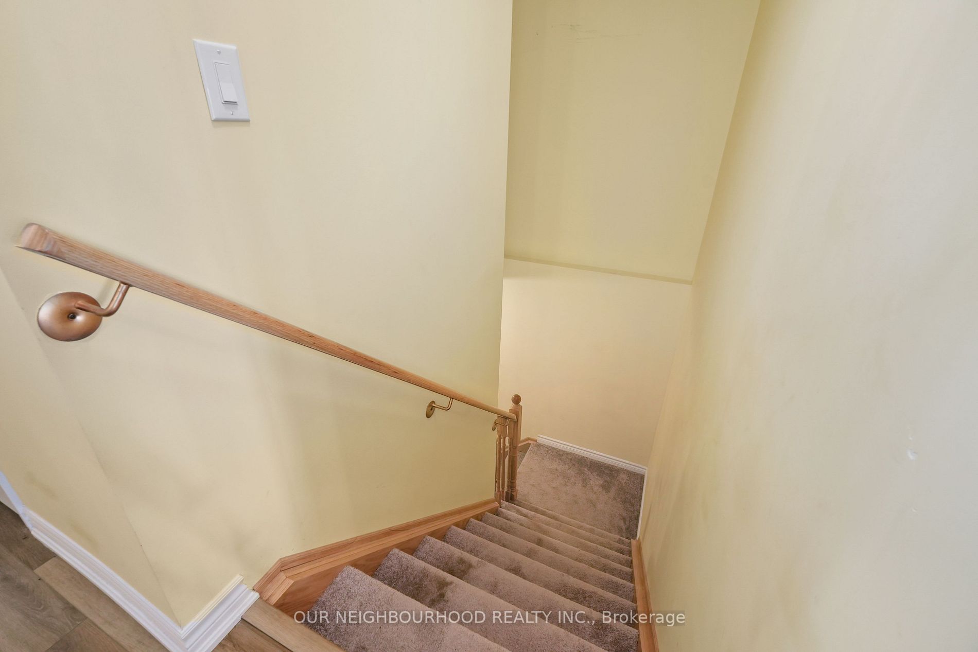17 Braeburn St