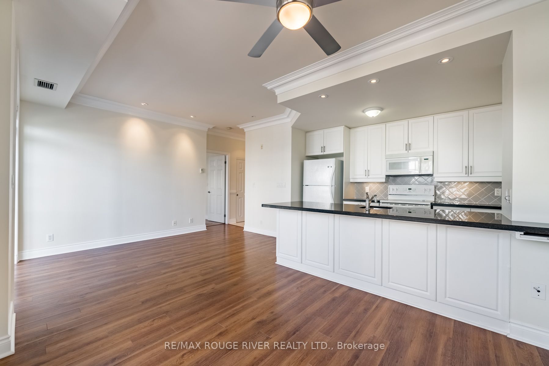 148 Third St, #206