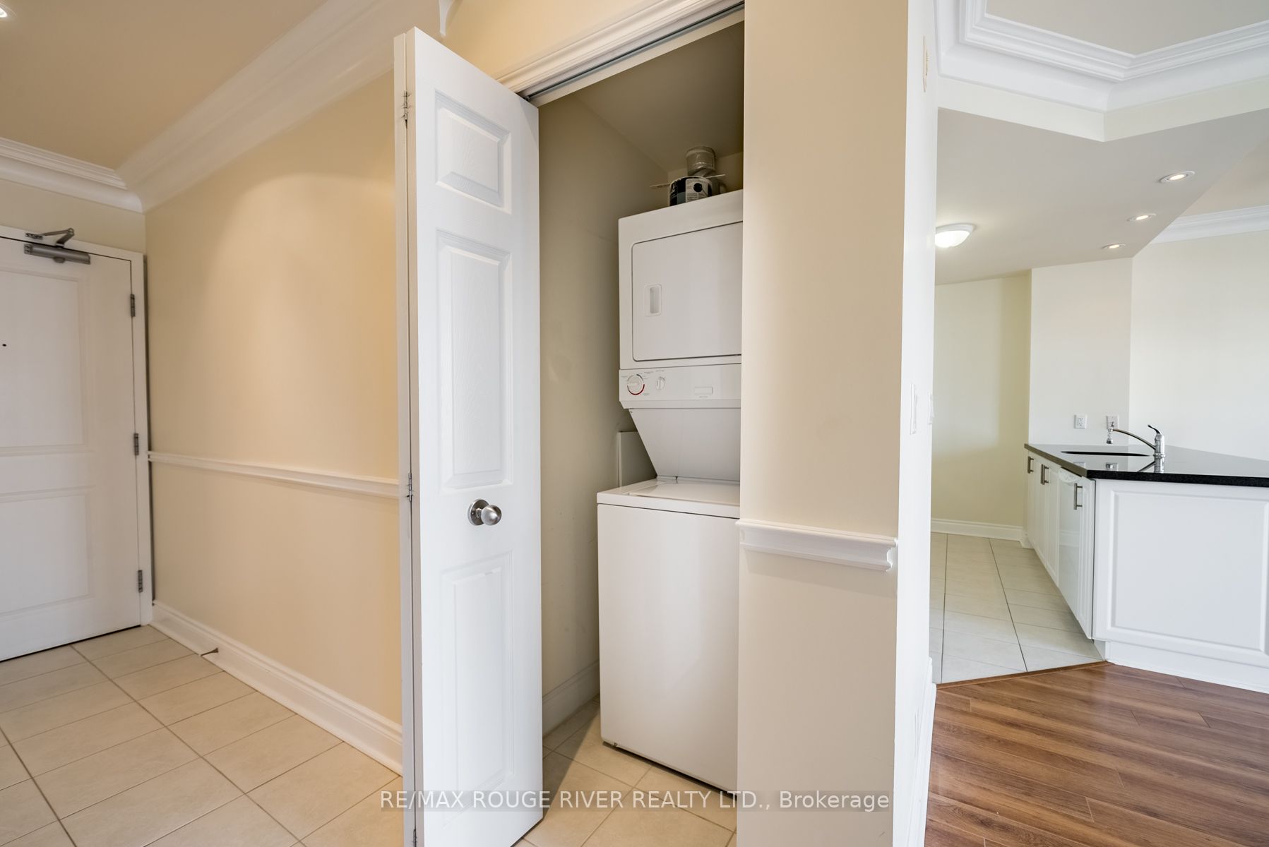 148 Third St, #206