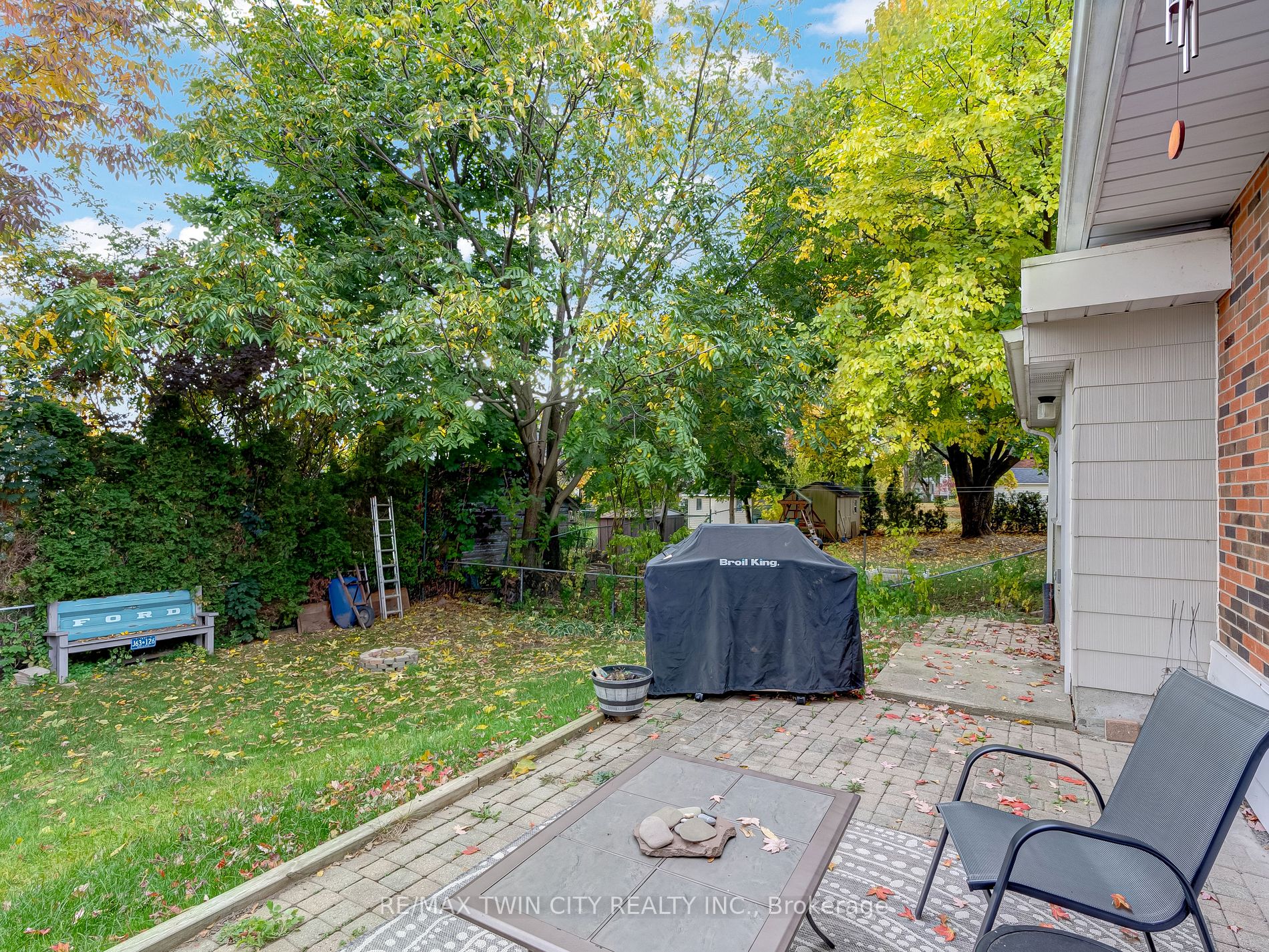19 Richard Ave