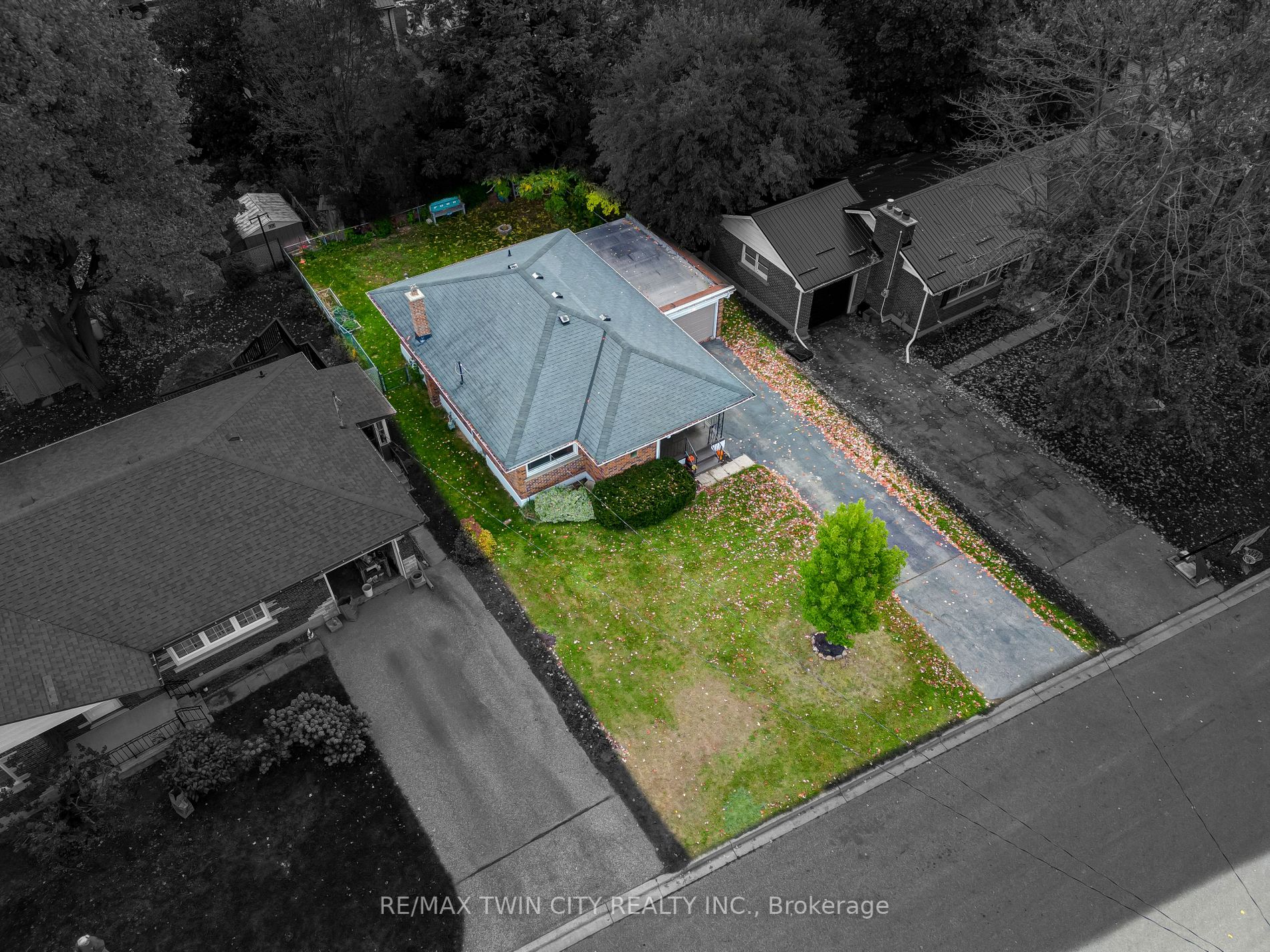 19 Richard Ave