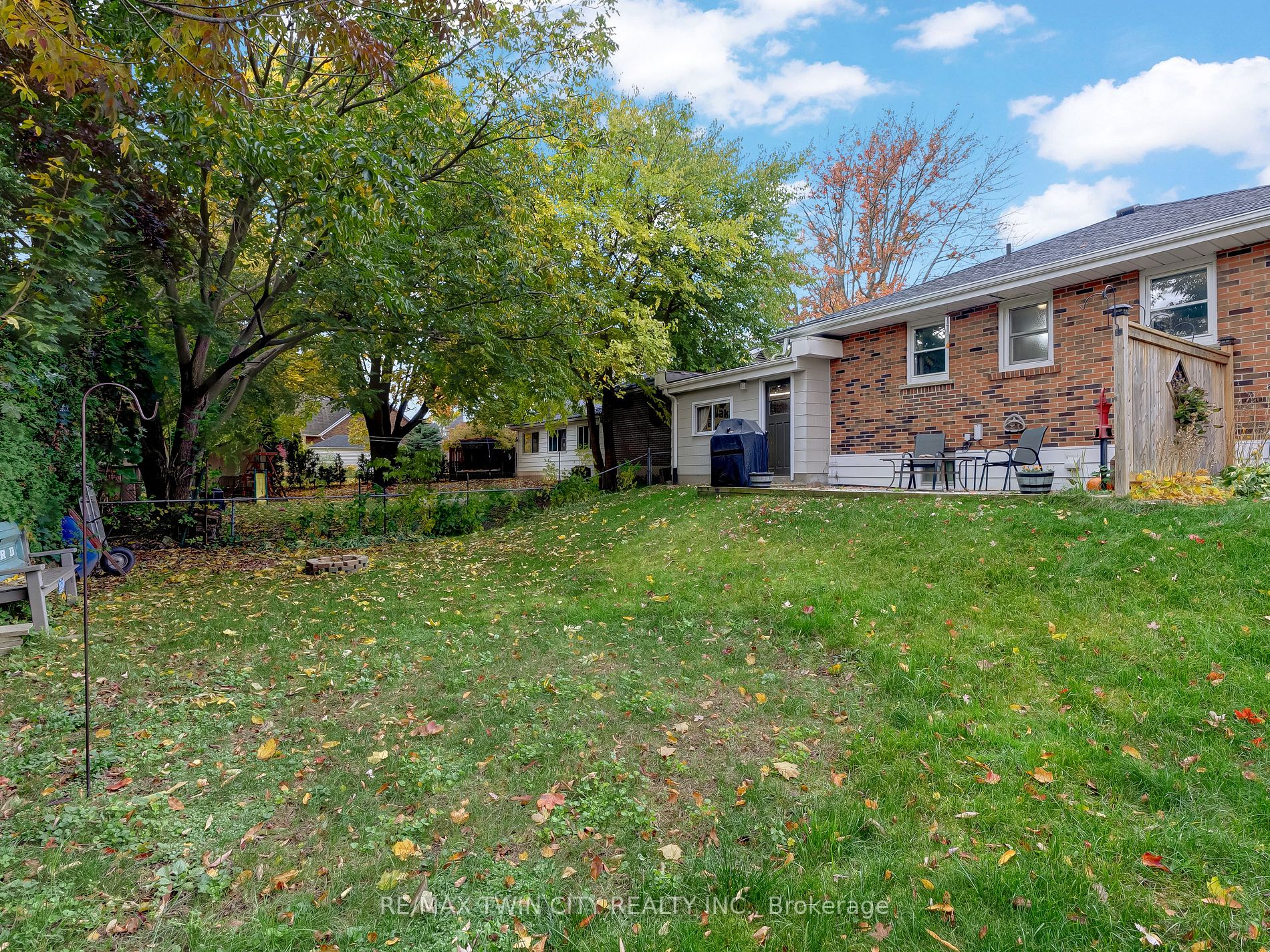 19 Richard Ave