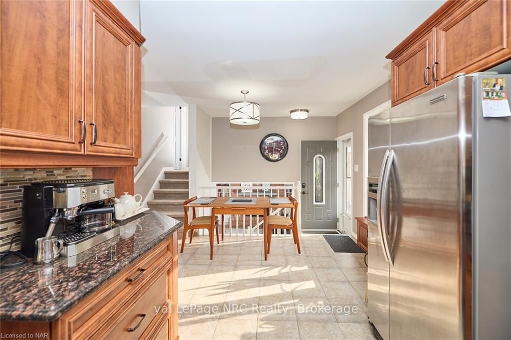 7944 Regent Crt