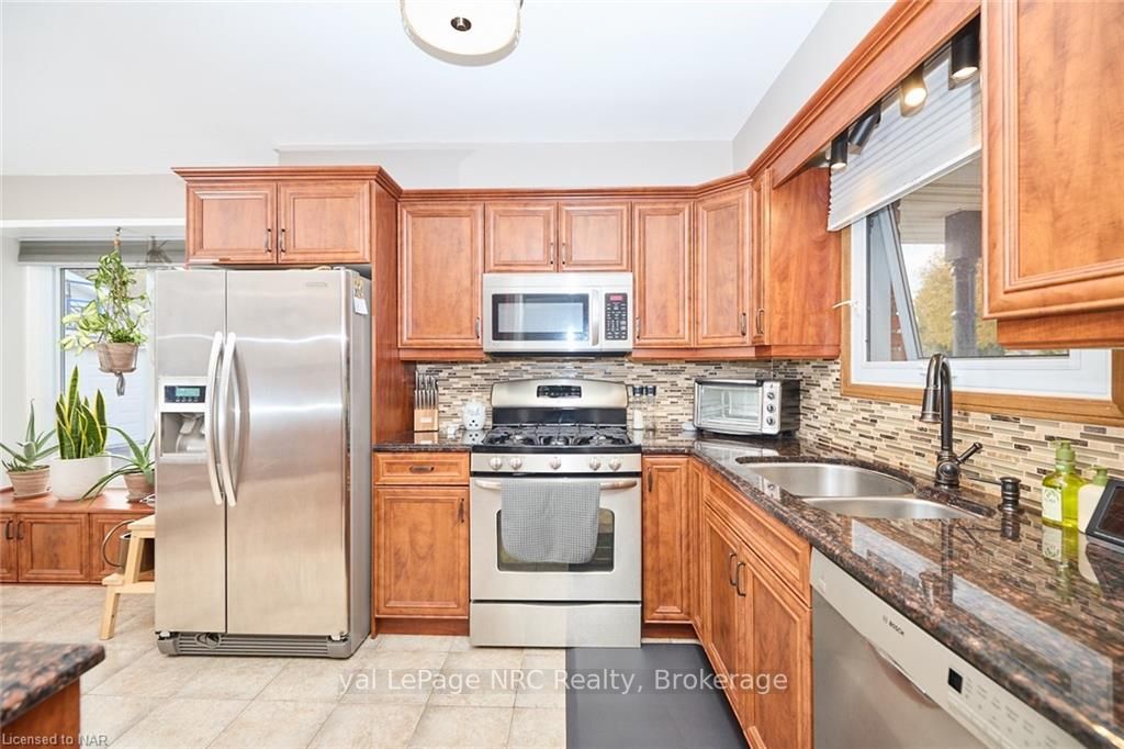 7944 Regent Crt
